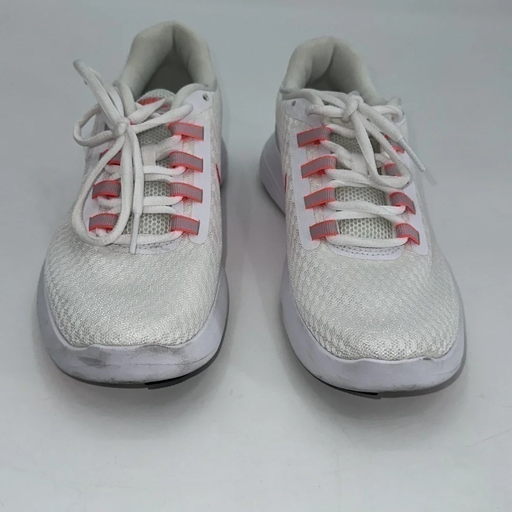 Nike Women's Lunar Converge White / Pink Ankle High sneakers SZ 6.5 worn once